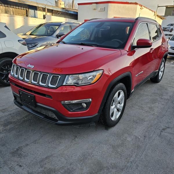 Jeep Compass Latitude 2021, color Rojo, 27,505 km, en Seminuevos Baja