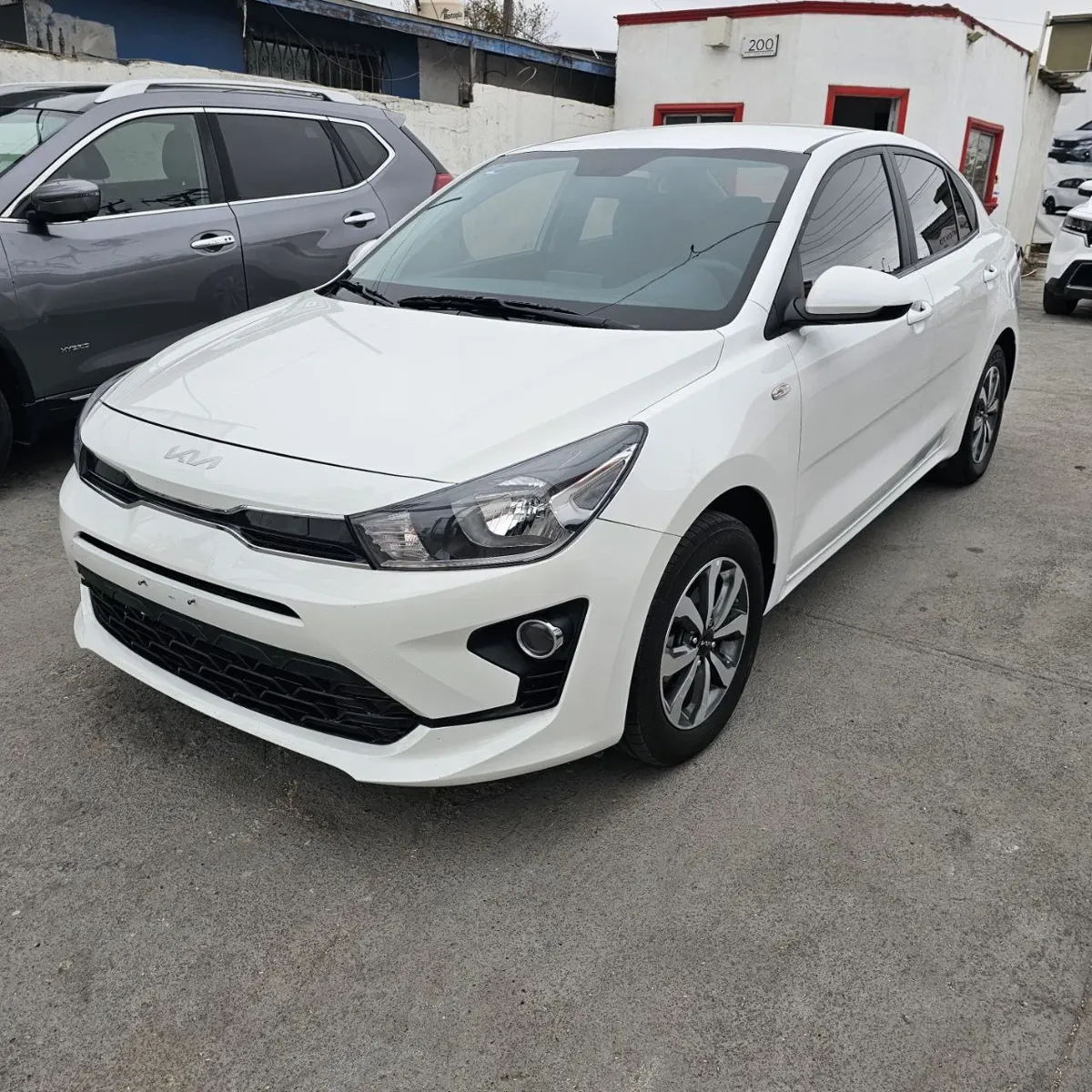 Kia Rio LX 2023 en Ensenada - Imagen 1