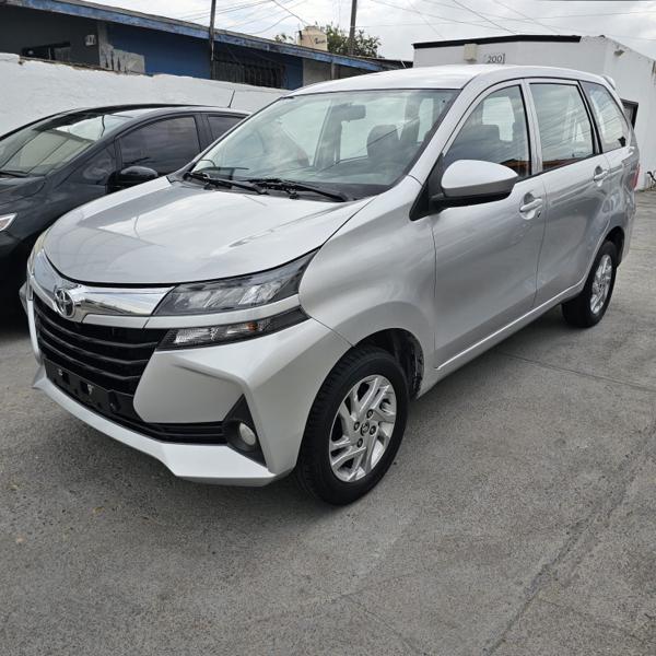 Toyota Avanza XLE 2020, color Plata, 80,375 km, en Seminuevos Baja